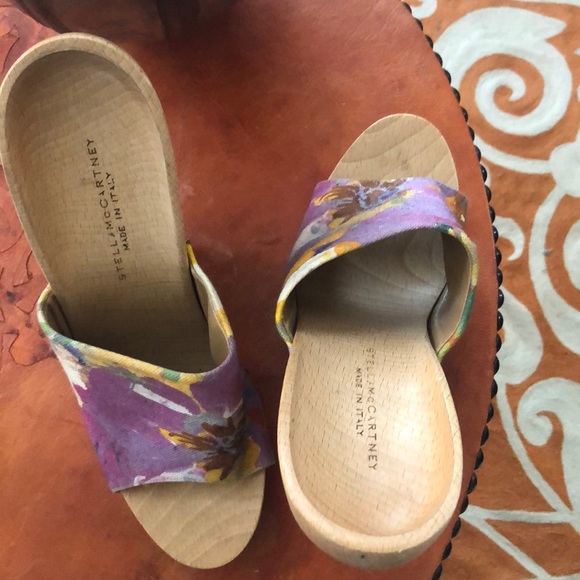 Stella McCartney Floral Wooden Mule - Picture 2 of 8